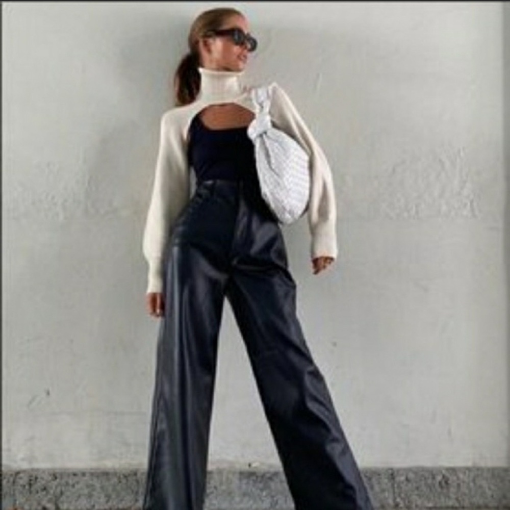 ZARA ribbed Cream arm sweater. Bloggers Favorite!!!